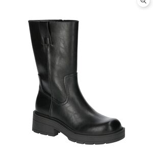 No Boundaries Womes Black pull on lug boot fall winter boots Size 8W- Sz8